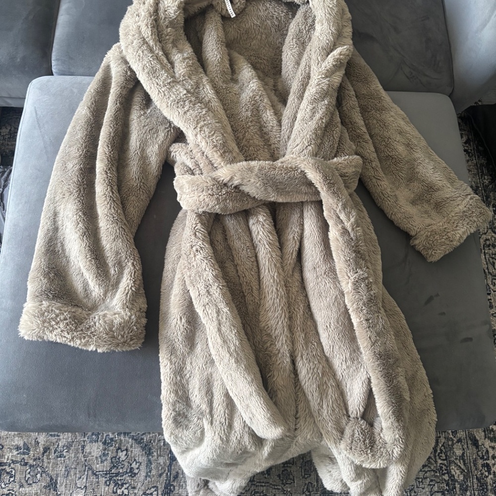 Pottery Barn Robe - Picture 4 of 4